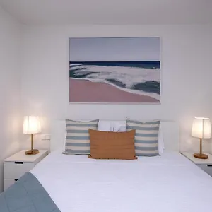 Mare Luxe Sea Views By Holidays Apartamento